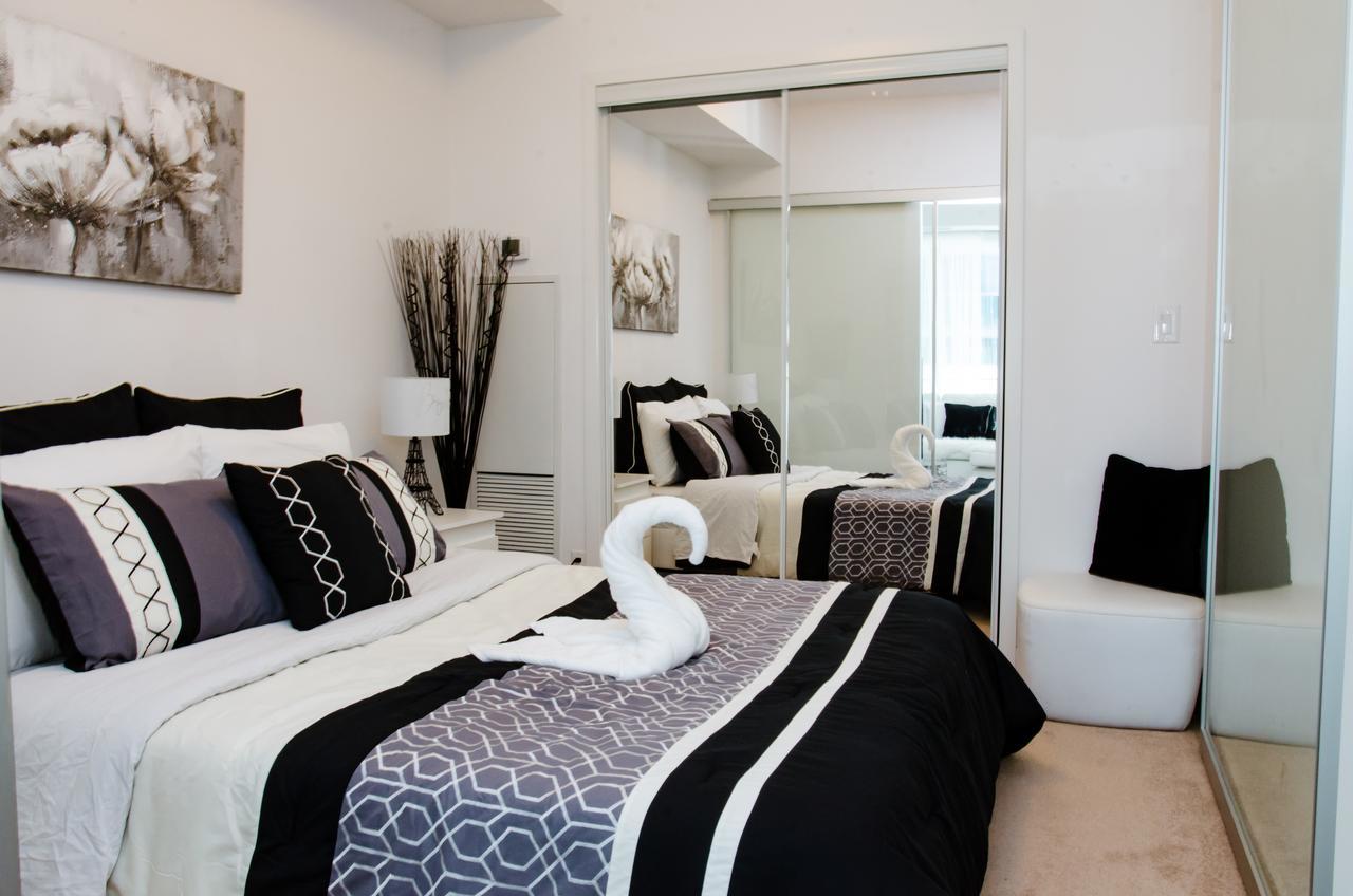 Royal Stays Condominiums - Upscale Downtown Suites Toronto Zewnętrze zdjęcie